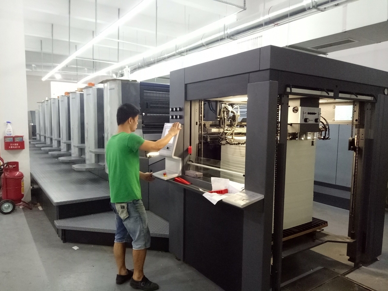GUANGZHOU YM PACKAGE PRODUCTS CO.,LTD. linea di produzione del fabbricante