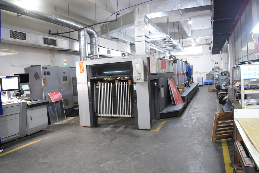 GUANGZHOU YM PACKAGE PRODUCTS CO.,LTD. linea di produzione del fabbricante