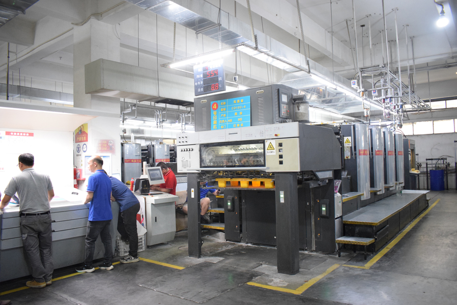 GUANGZHOU YM PACKAGE PRODUCTS CO.,LTD. linea di produzione del fabbricante