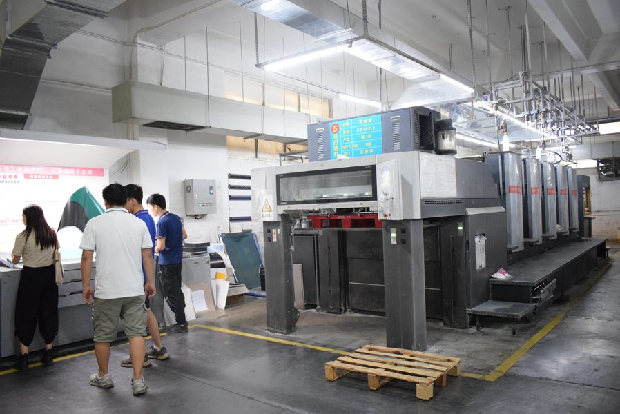 GUANGZHOU YM PACKAGE PRODUCTS CO.,LTD. linea di produzione del fabbricante