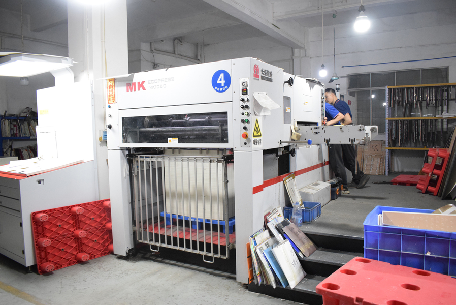 GUANGZHOU YM PACKAGE PRODUCTS CO.,LTD. linea di produzione del fabbricante