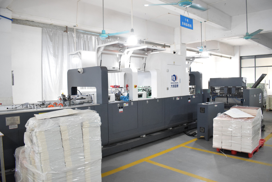 GUANGZHOU YM PACKAGE PRODUCTS CO.,LTD. linea di produzione del fabbricante