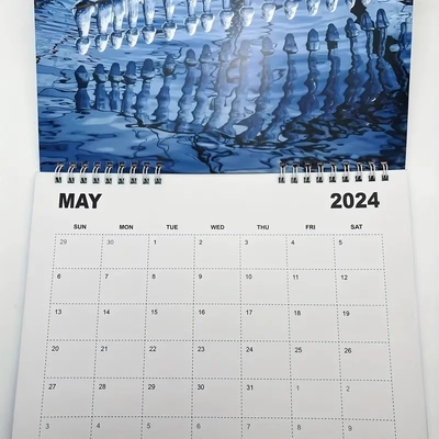 Stampa di calendari personalizzati a colori che evidenziano le principali festività statunitensi