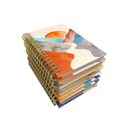 Un taccuino personalizzato con un soggetto unico, con copertina personalizzata, ideale per eventi aziendali, conferenze e omaggi ai clienti